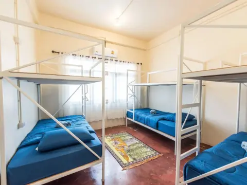 Oldie and Sleepy Hostel - Foto 3