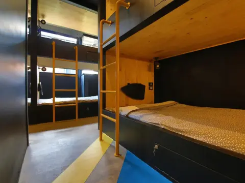 One More Wave Kata Beach Hostel - Photo 2