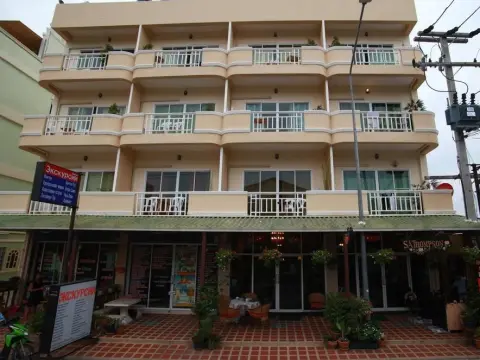 Argentum Hotel - Photo 2
