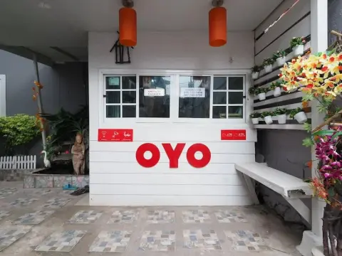 OYO 1100 Chidlom Resort - Photo 1