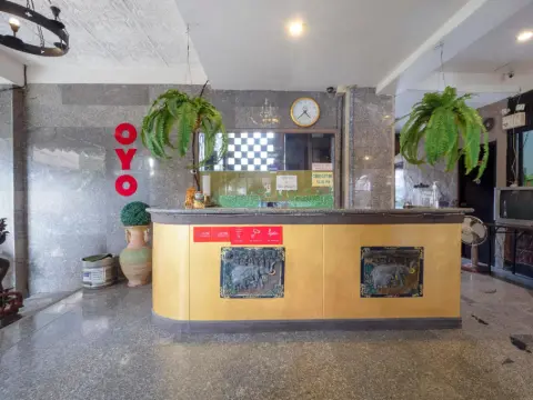 OYO 75316 Capital Residence - Photo 2