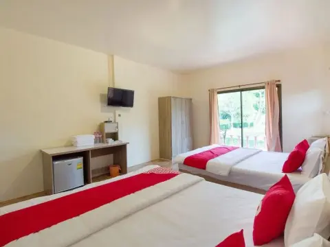 OYO 75359 Thaiburi Thara Resort - Photo 1