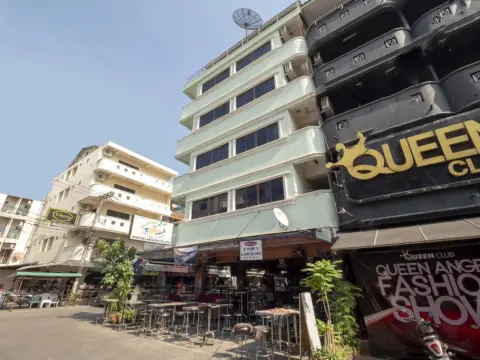 OYO 75381 Billabong Hotel - Photo 1