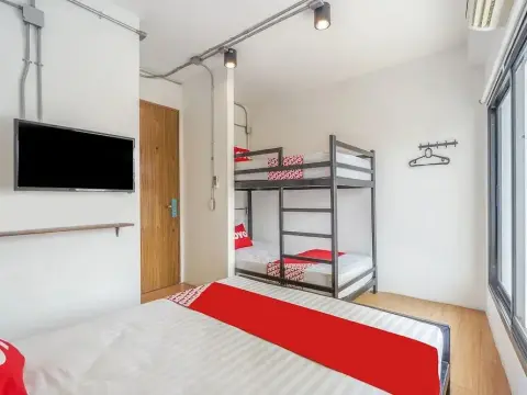 OYO 820 Labkoff Cafe and Hostel - Photo 4