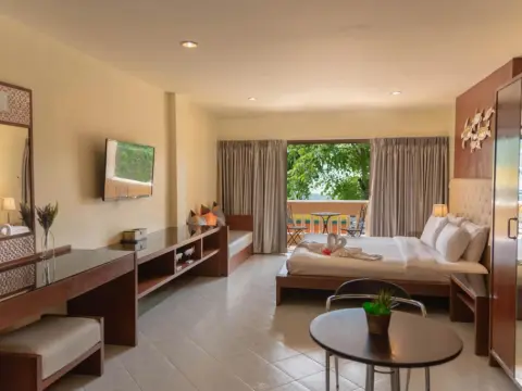 Park 38 Hotel - Photo 3