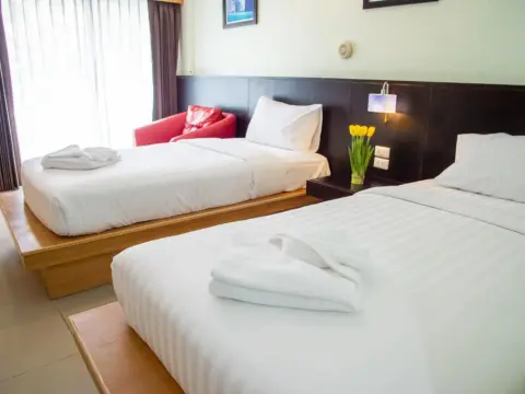 Patong Eyes Hotel - Photo 3