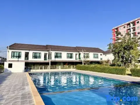 Pattaya Tay  Emperor Holiday townhouse - Photo 2