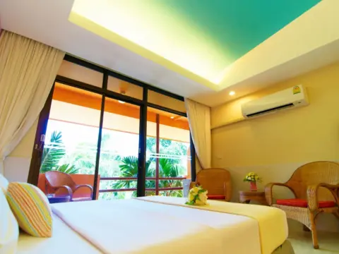Peace Resort Pattaya - Photo 4