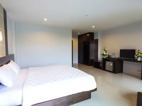 Peak Boutique City Hotel - Photo 4