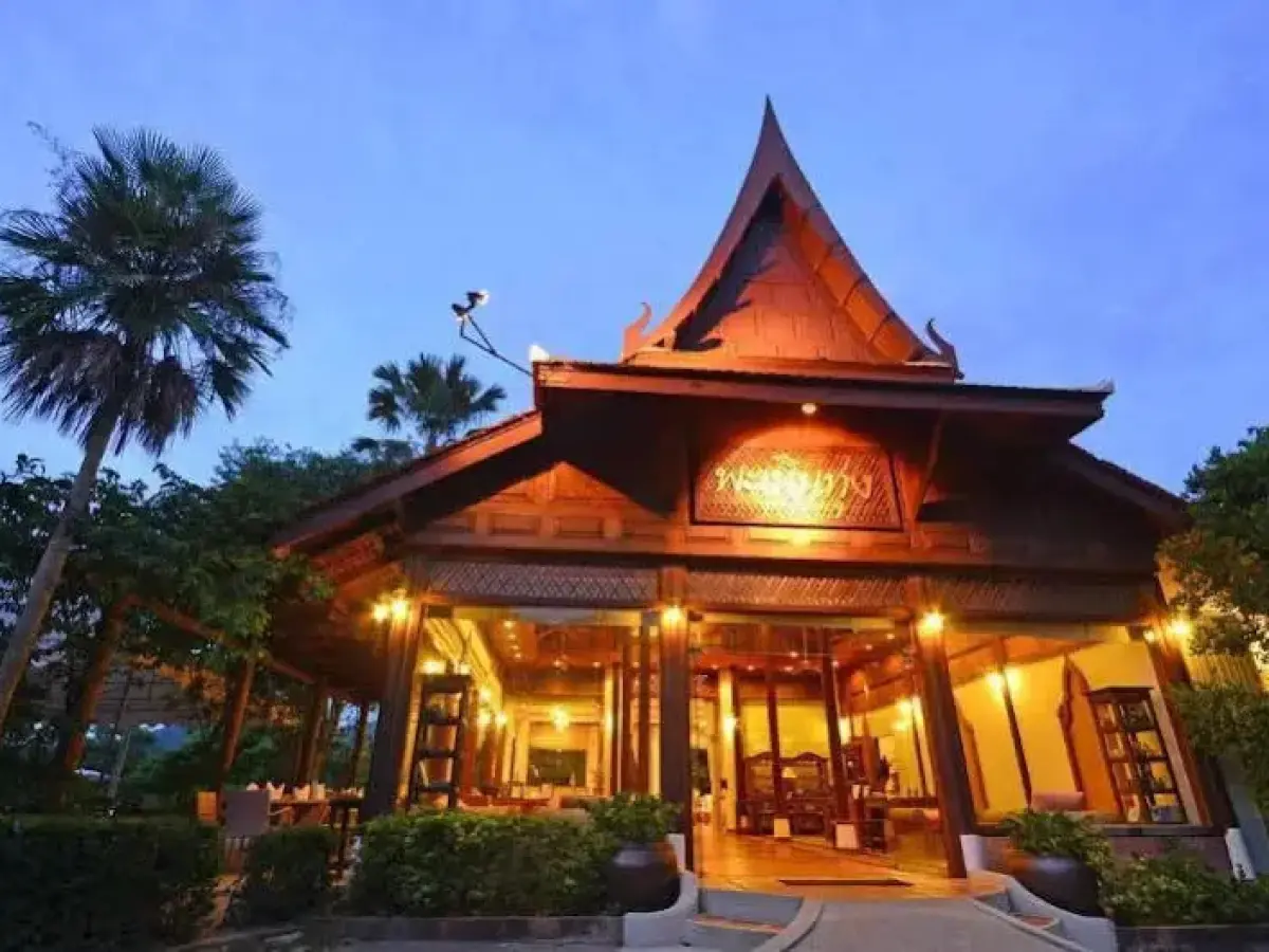 Petchvarin Resort and Spa