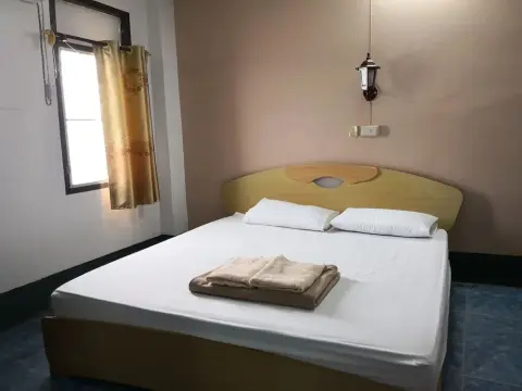 Phiboonkit Hotel - Photo 3
