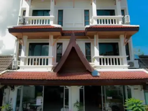 Phuket Holiday Hostel - Foto 1