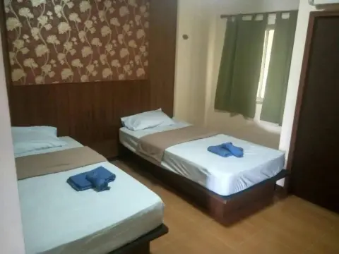 Phuket IYH Express Hostel - Foto 2