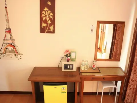 Phuket IYH Express Hostel - Foto 3