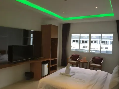 Picasso Hotel 24 Inn - Photo 3