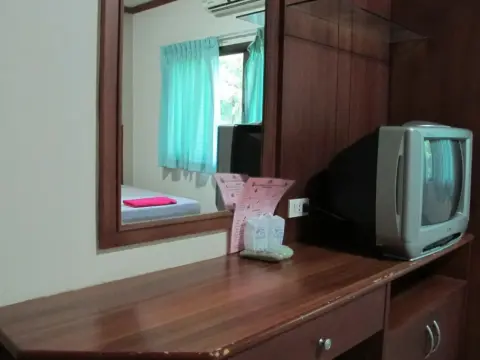 Picnic Sriracha Hotel - Photo 3