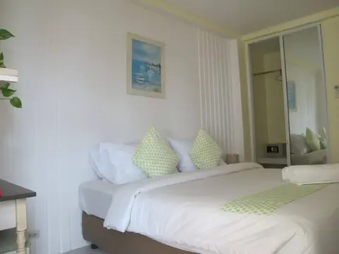 Pius Place - Photo 3