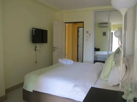 Pius Place - Photo 4