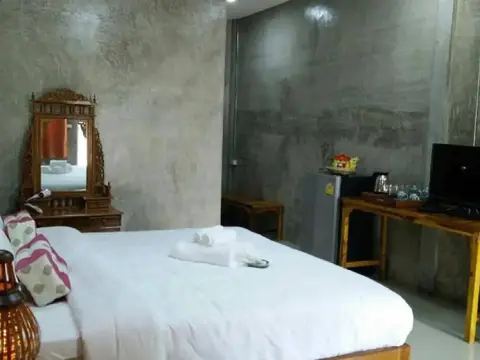 Pottery Street House - Photo 4