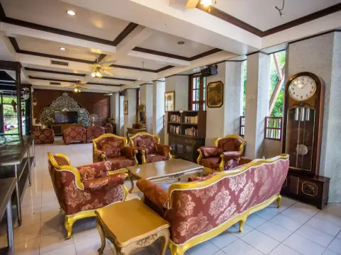Prince Hotel Chiang Mai - Photo 2