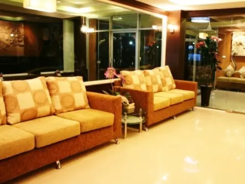 Queen's Garden Resort - Photo 1