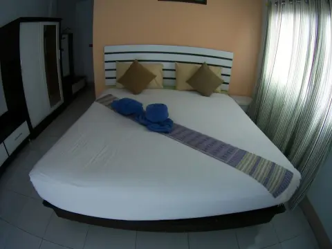 Rapeepong Hotel - Photo 2