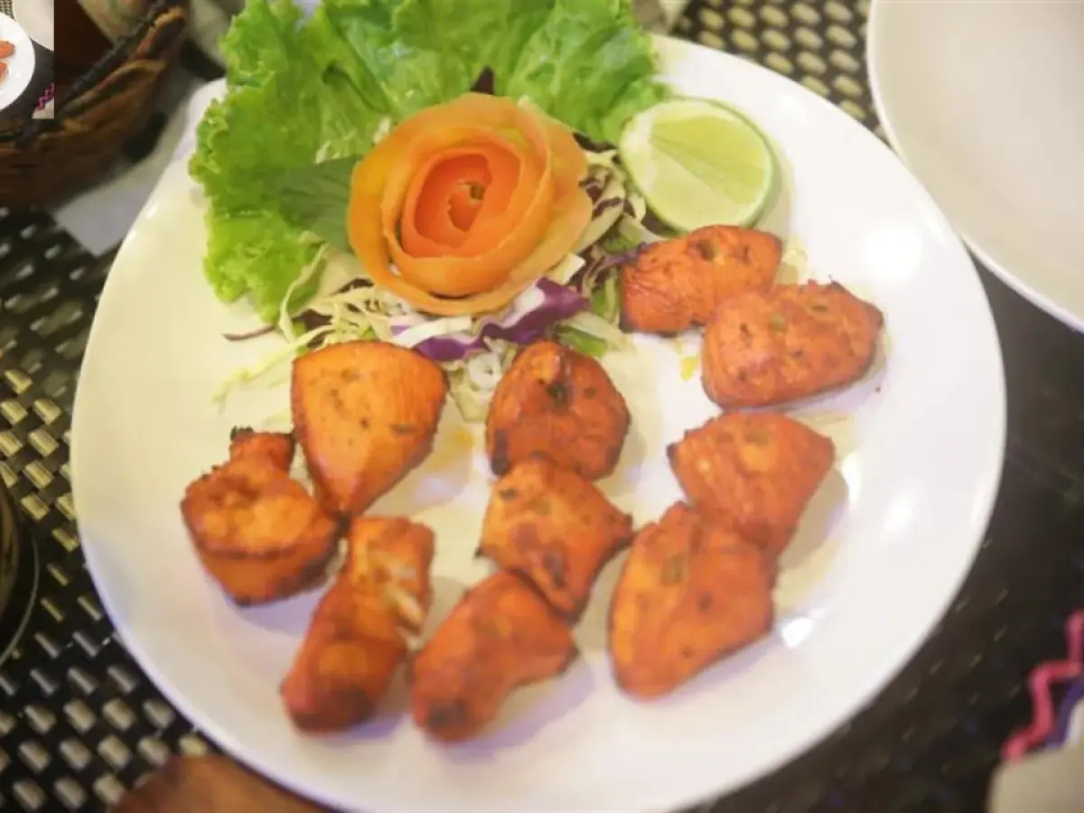 Rayaan Oriental Guest House & Restaurant