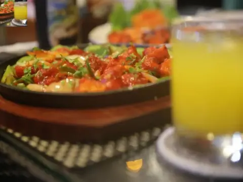 Rayaan Oriental Guest House & Restaurant - Photo 2