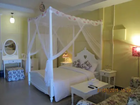 Retro Box Hotel - Photo 4