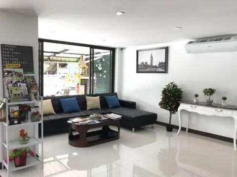 Rinn Boutique House - Photo 2