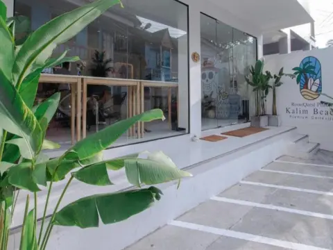 RoomQuest Kalim Beach - Photo 1