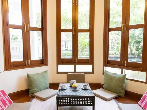 Royal Riverside Villa Chao Phraya View Suite - Photo 3