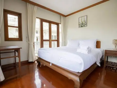 Royal Riverside Villa Chao Phraya View Suite - Photo 4