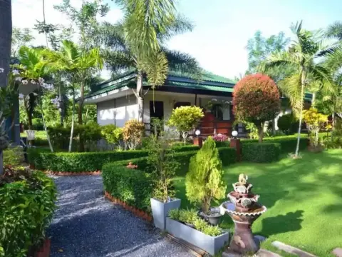 Ruenchan Resort at Saithai - Photo 4