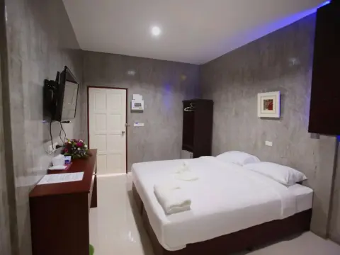 Ruenphukarn Resort - Photo 2