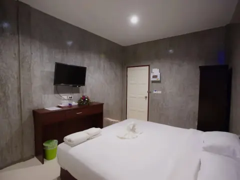 Ruenphukarn Resort - Photo 3