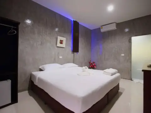 Ruenphukarn Resort - Photo 4