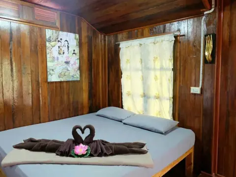 Ruenpinwilai Resort - Photo 2