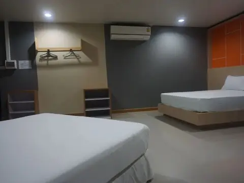Ruenwalee Hotel - Photo 2