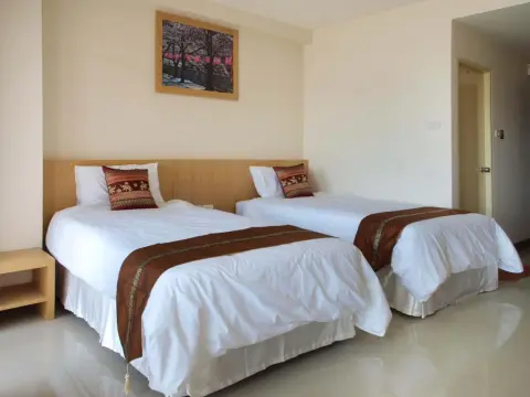 Sakura Boutique Hotel - Photo 2