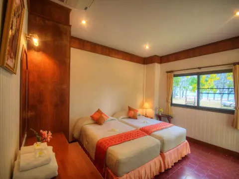 Samroiyod Holiday Resort - Photo 2