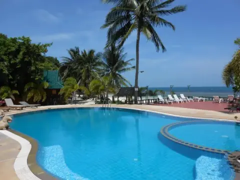 Sandy Bay Bungalows - Photo 4