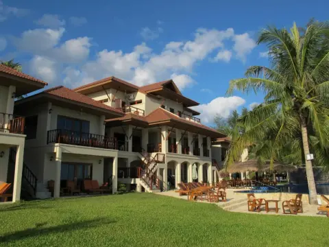 Sara Beachfront Boutique Resort - Photo 2
