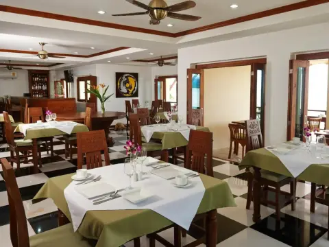 Sara Beachfront Boutique Resort - Photo 3