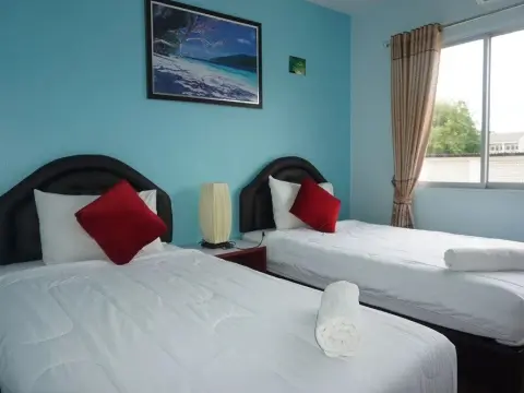 Satun Tanee Hotel - Photo 3