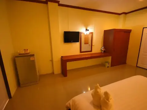 SDP Ranong Hotel - Photo 2