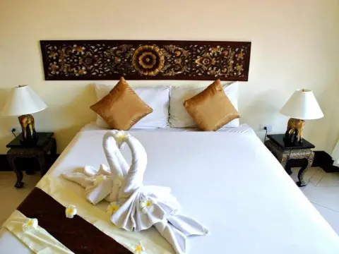 Seascape Beach Resort - Photo 3