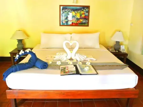 Seascape Beach Resort - Photo 4