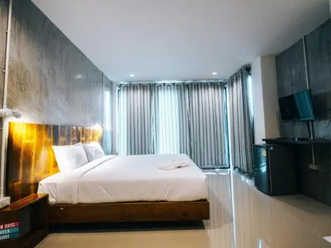 Seven Days a Week Resort - Photo 3