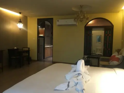 Sheik Istana Hotel Chiangmai - Photo 4